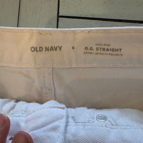 OLD NAVY | white denim button fly jean shorts | Sz 6 - Picture 3 of 4